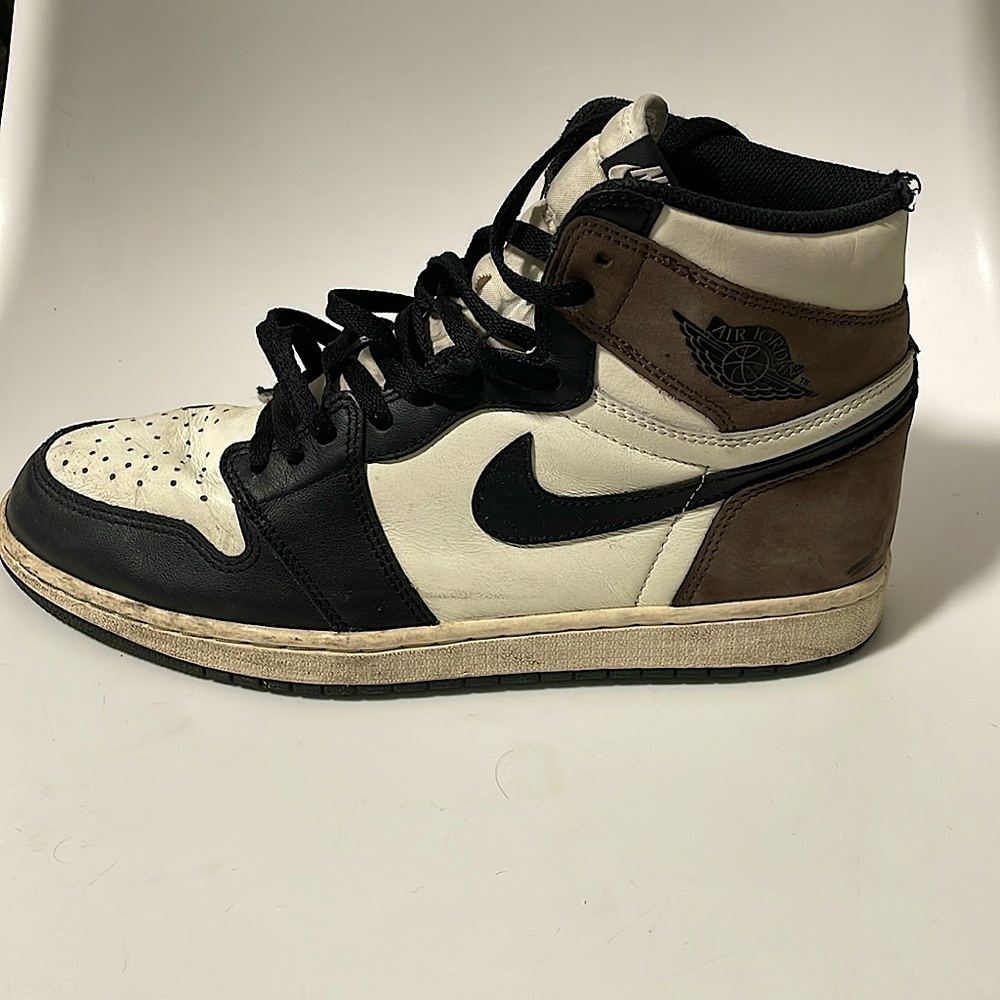 Jordan 1 mocha Size US 11